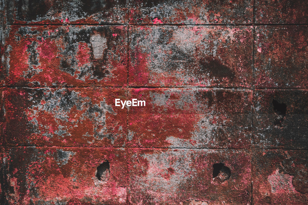 FULL FRAME SHOT OF RED WALL