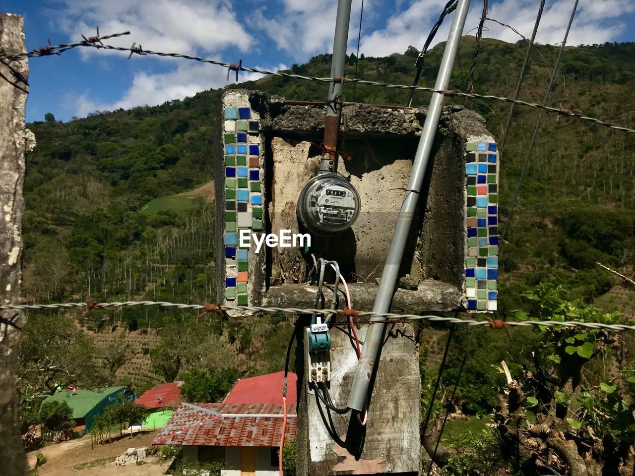 CLOTHES HANGING ON CLOTHESLINE