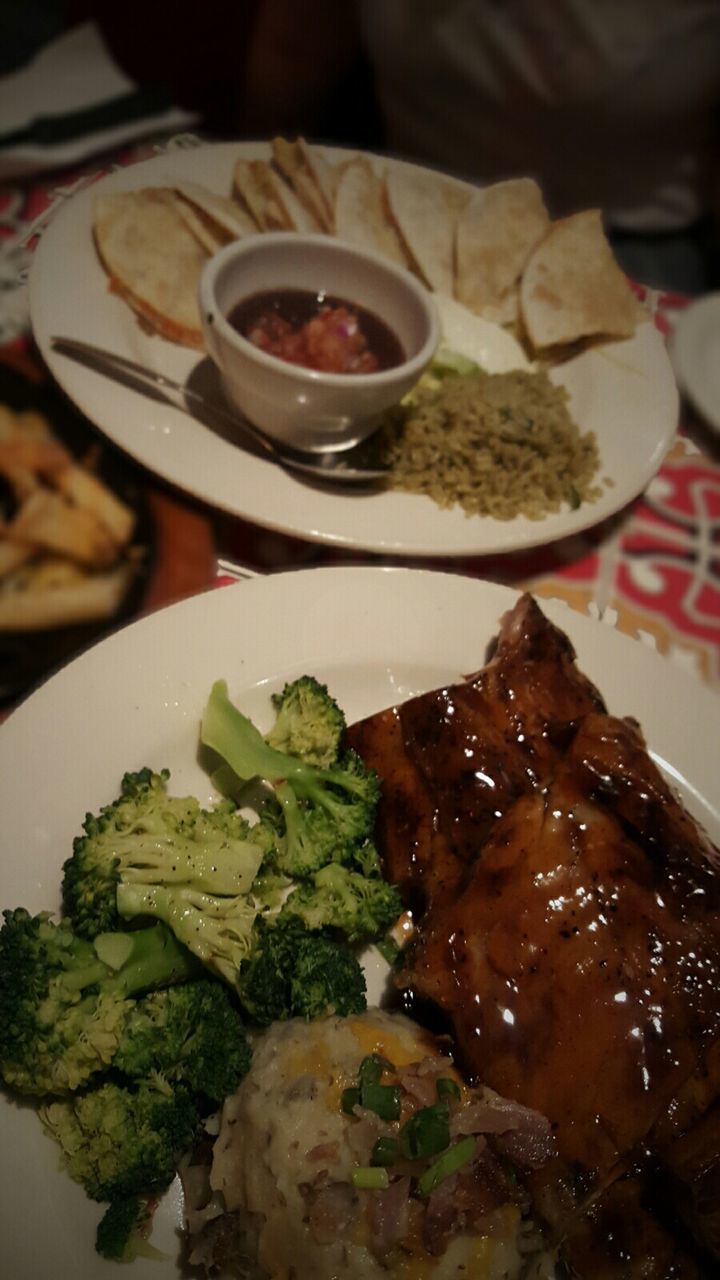 CLOSE-UP OF SERVED FOOD IN PLATE