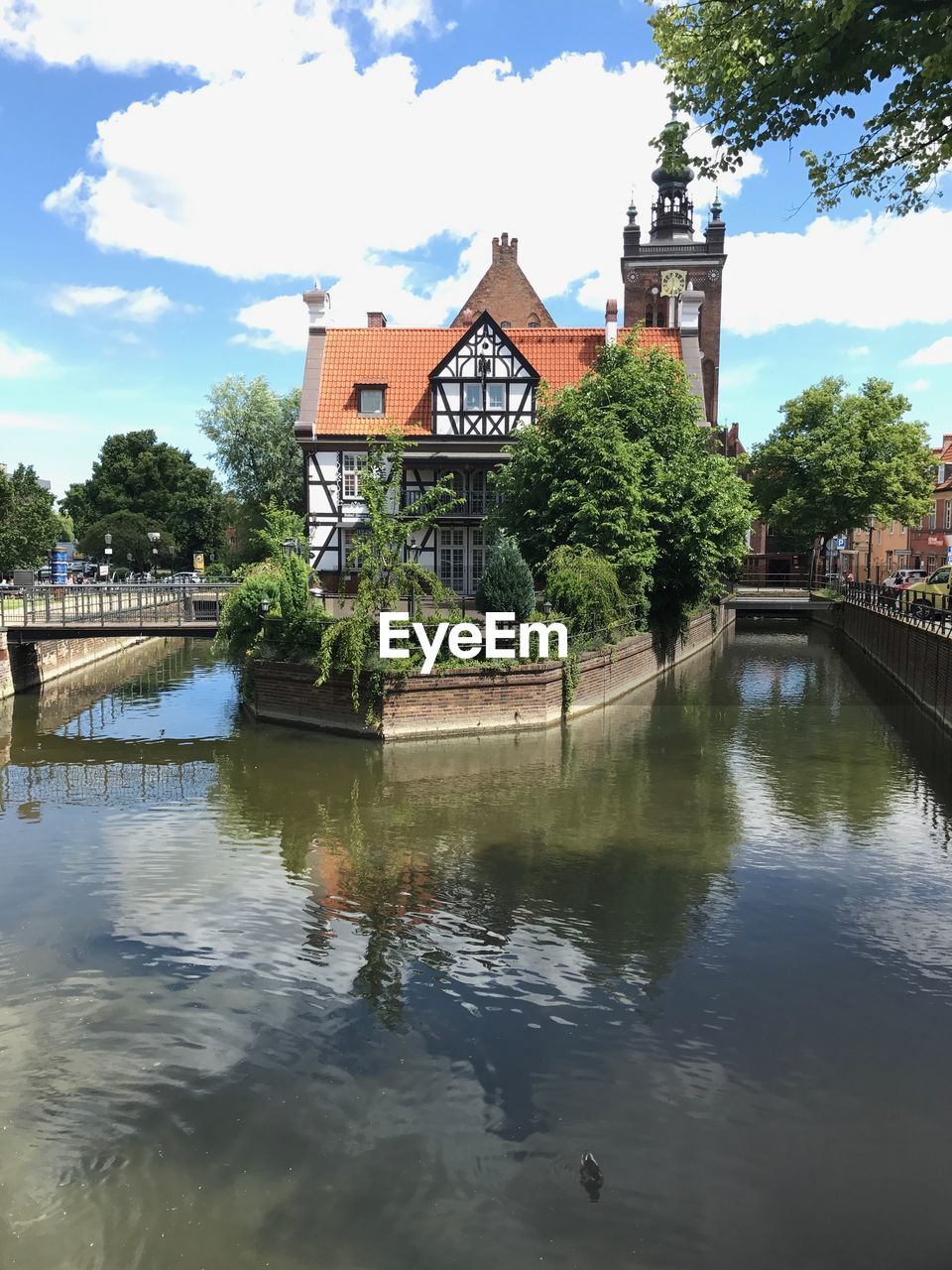 SCENIC VIEW OF RIVER AGAINST SKY