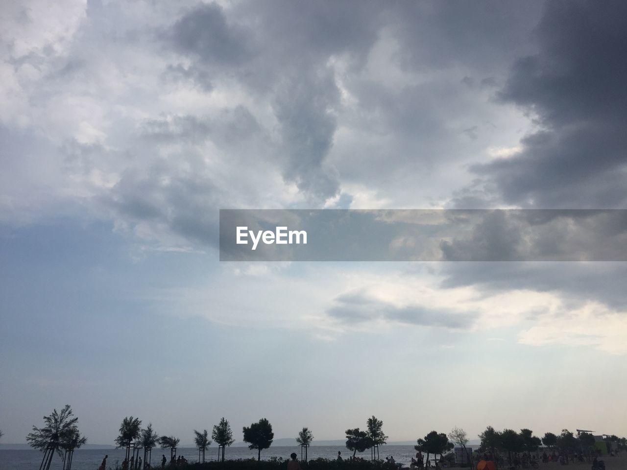 LOW ANGLE VIEW OF CLOUDY SKY