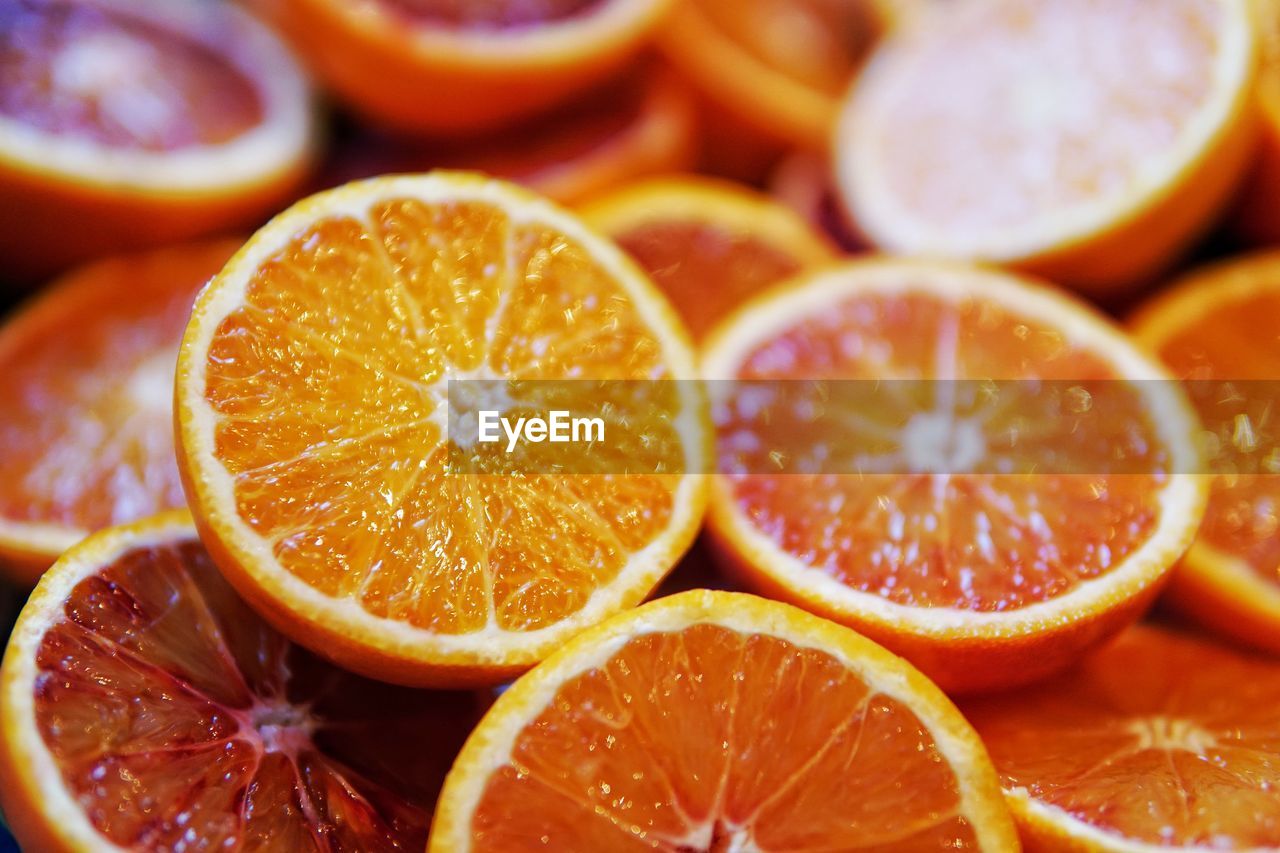 Close-up of oranges