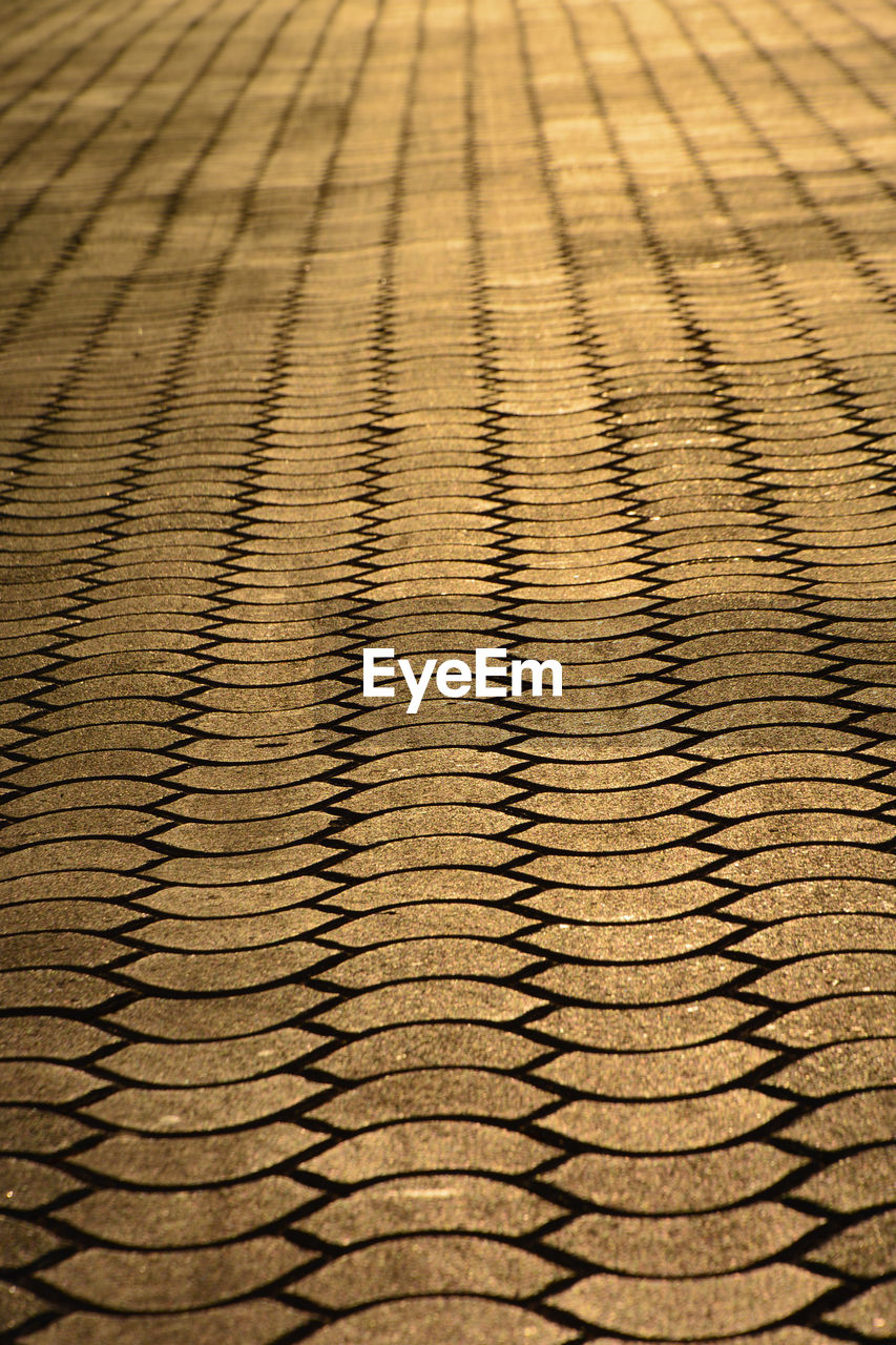 FULL FRAME SHOT OF TEXTURED METAL