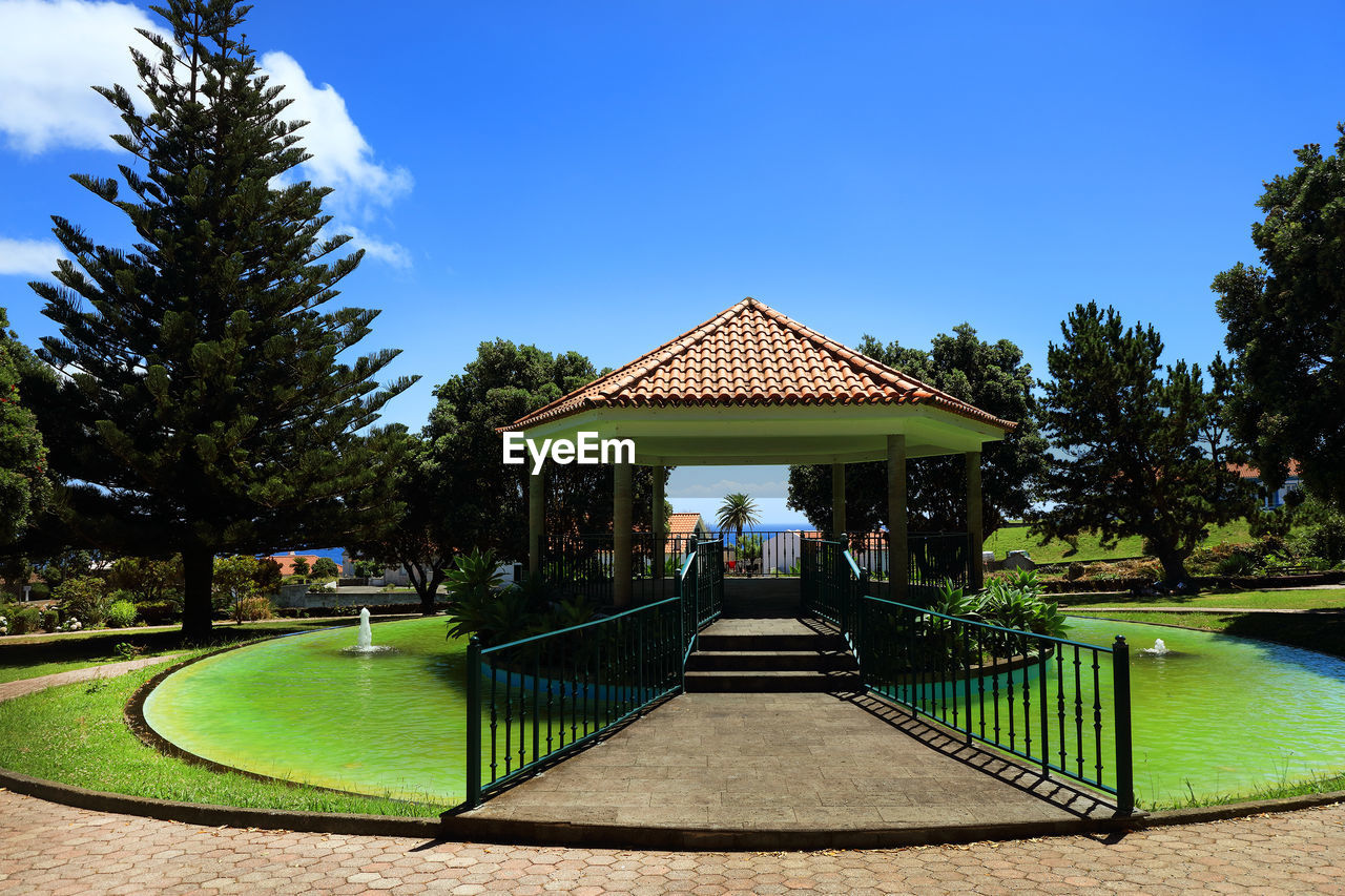 GAZEBO AT PARK AGAINST SKY