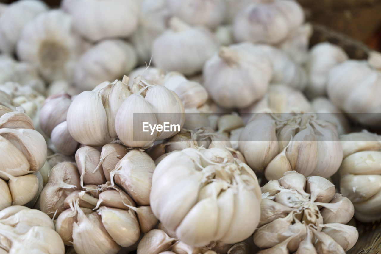 Garlic sold in the market. used as a condiment for cooking.