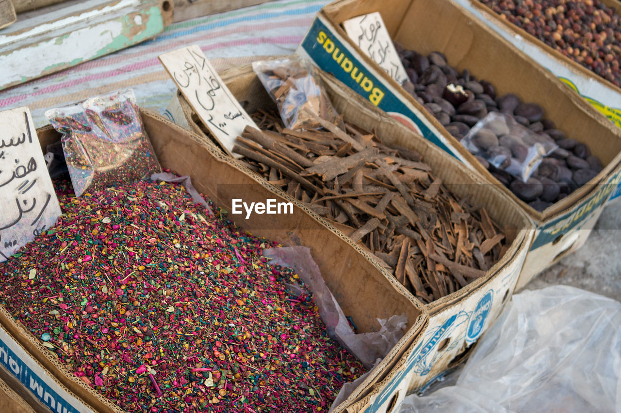 HIGH ANGLE VIEW OF FOOD FOR SALE AT MARKET