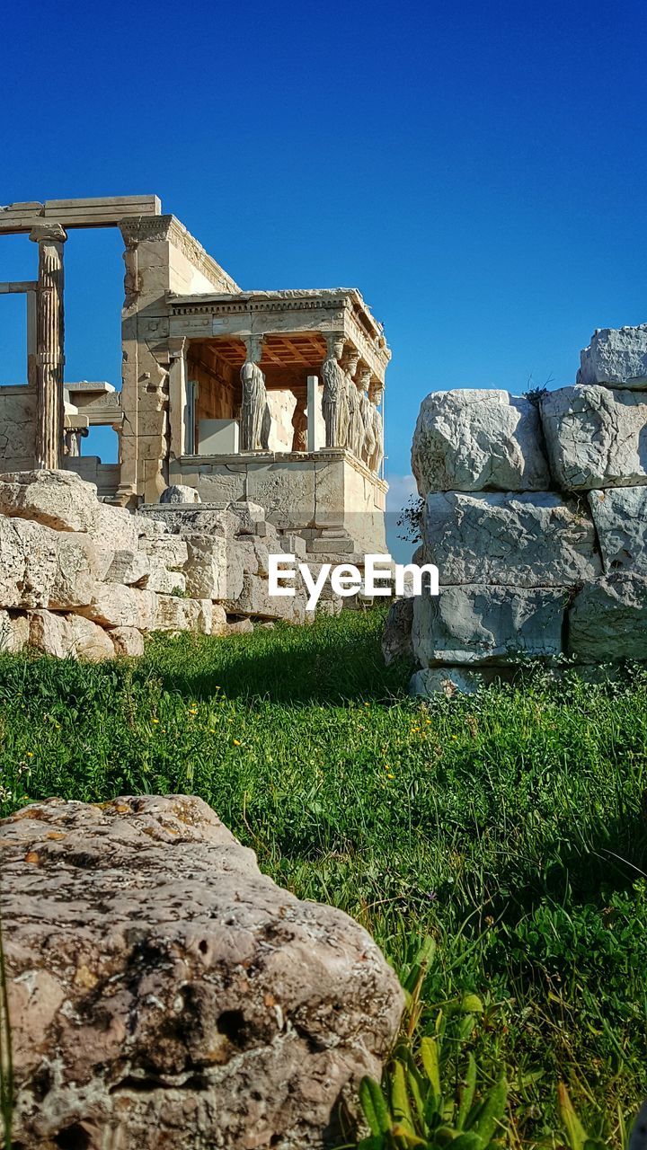 VIEW OF BUILT STRUCTURE AGAINST CLEAR BLUE SKY