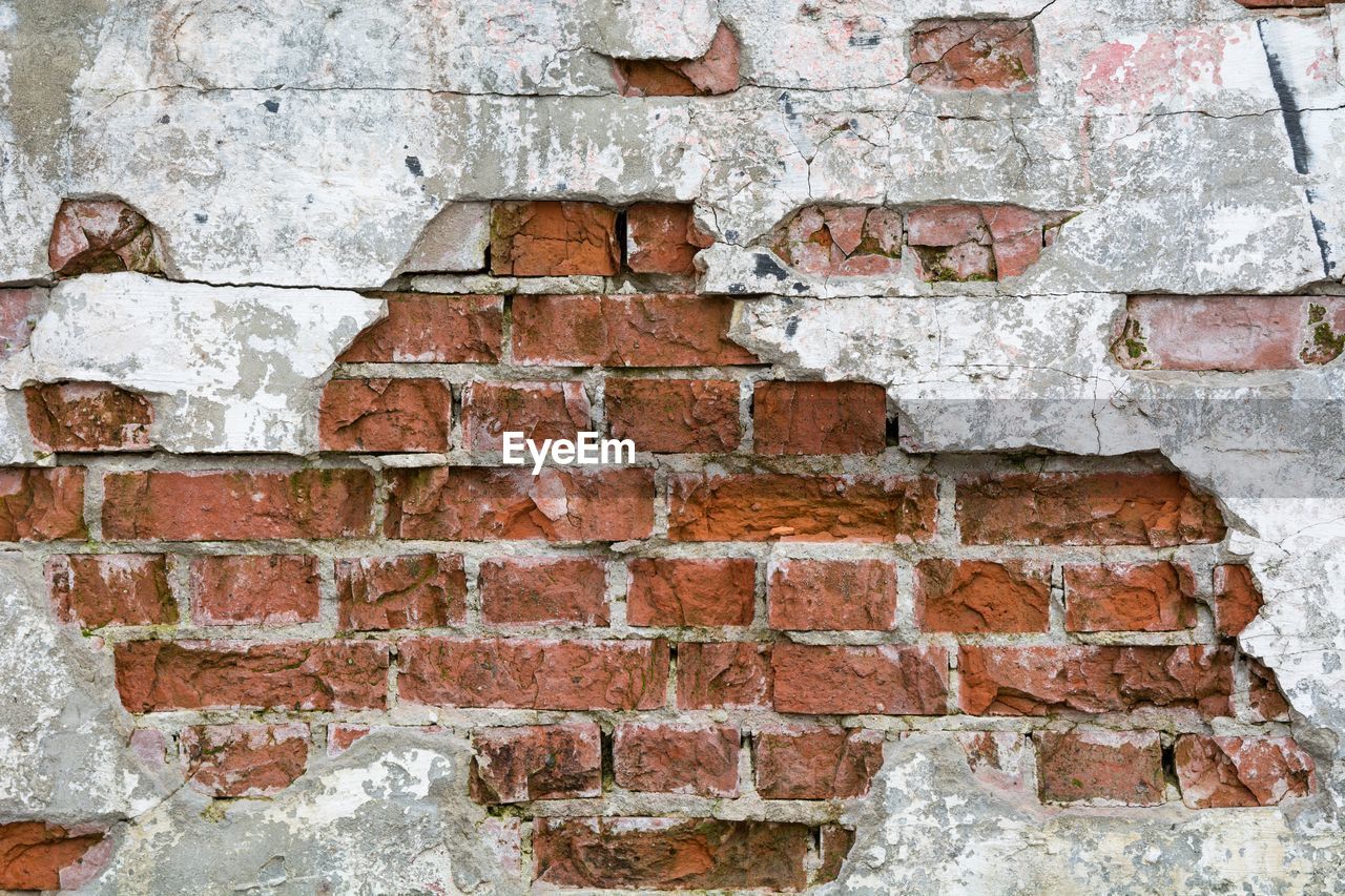 BRICK WALL