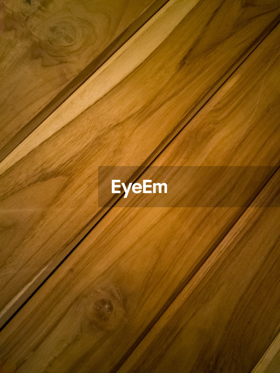 FULL FRAME SHOT OF WOODEN HARDWOOD FLOOR