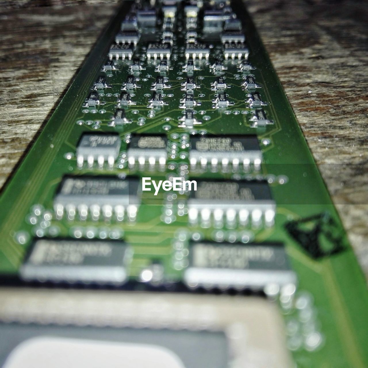 CLOSE-UP VIEW OF COMPUTER