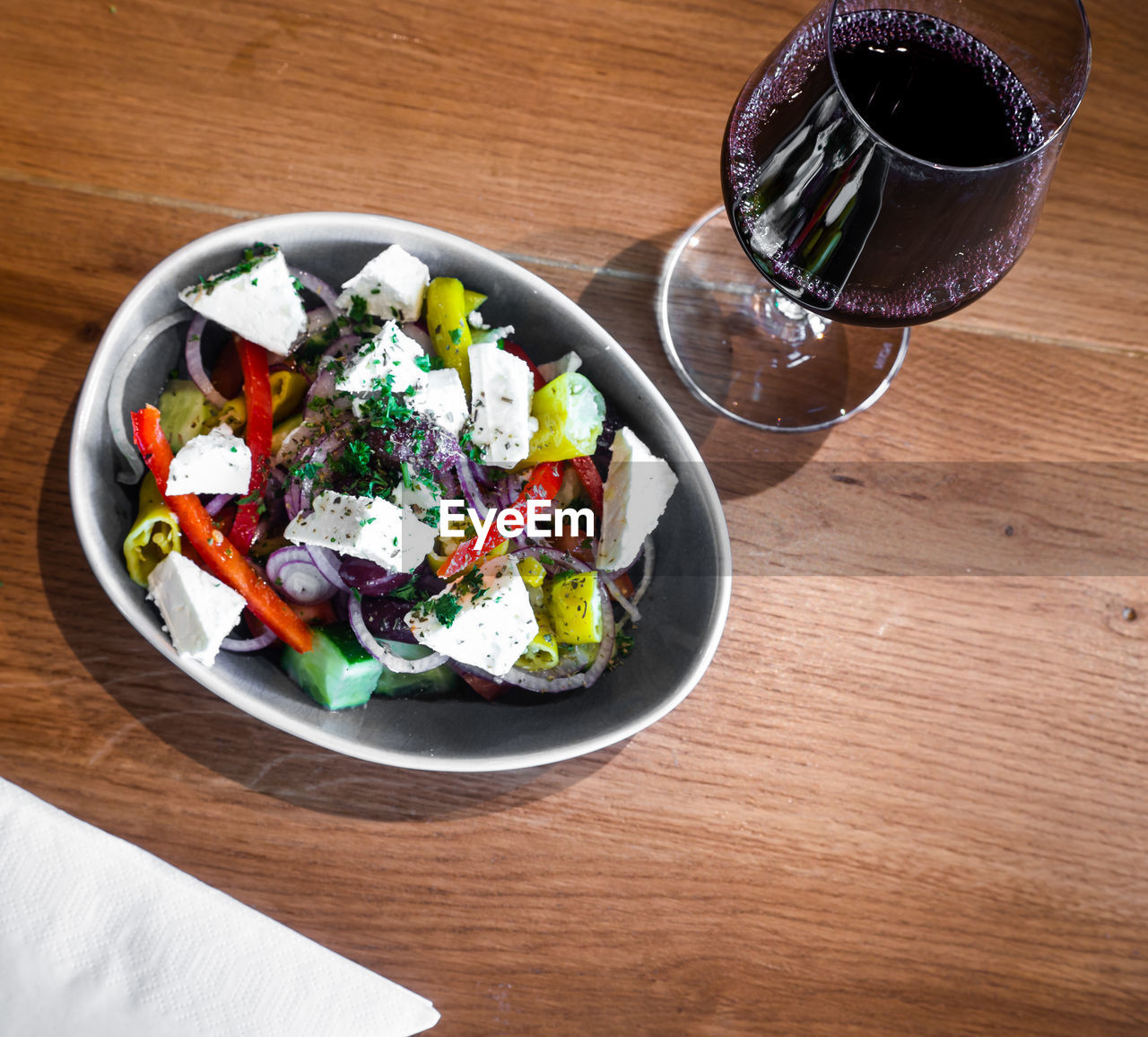 HIGH ANGLE VIEW OF MEAL SERVED IN BOWL