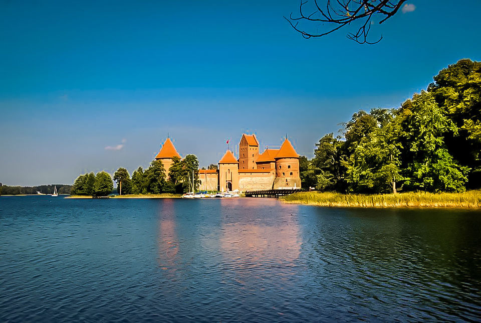 VIEW OF BUILDINGS WITH WATERFRONT