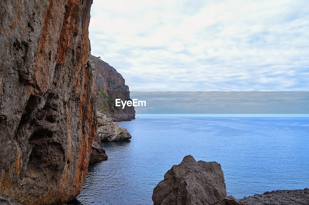 Scenic seascape with cliffs