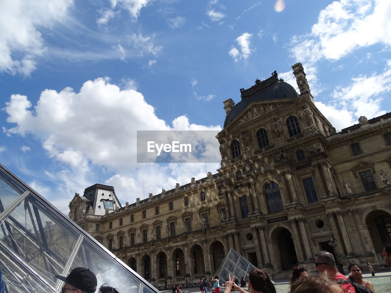 LOW ANGLE VIEW OF HISTORICAL BUILDING AGAINST SKY