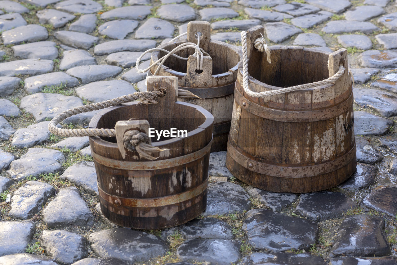 HIGH ANGLE VIEW OF OLD FOUNTAIN