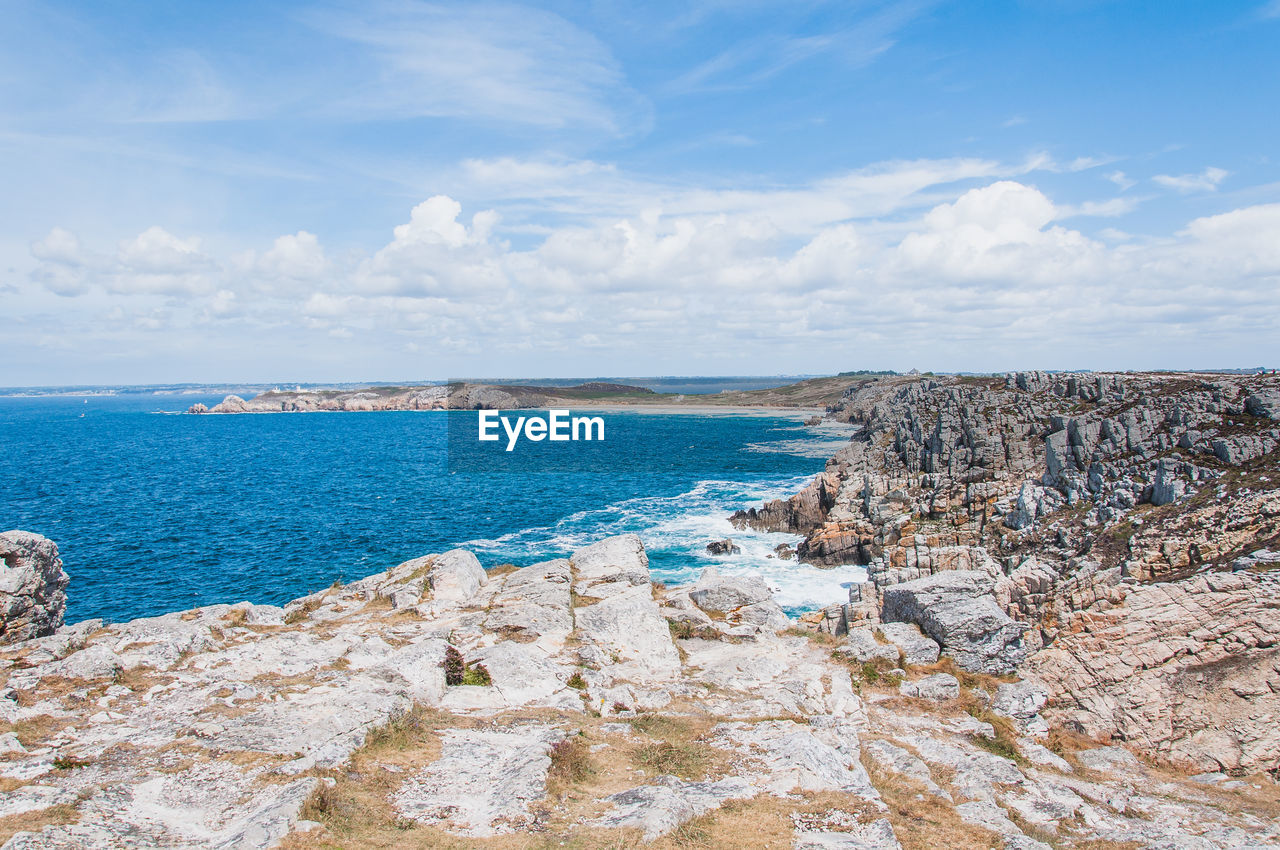 PANORAMIC VIEW OF SEA AGAINST SKY