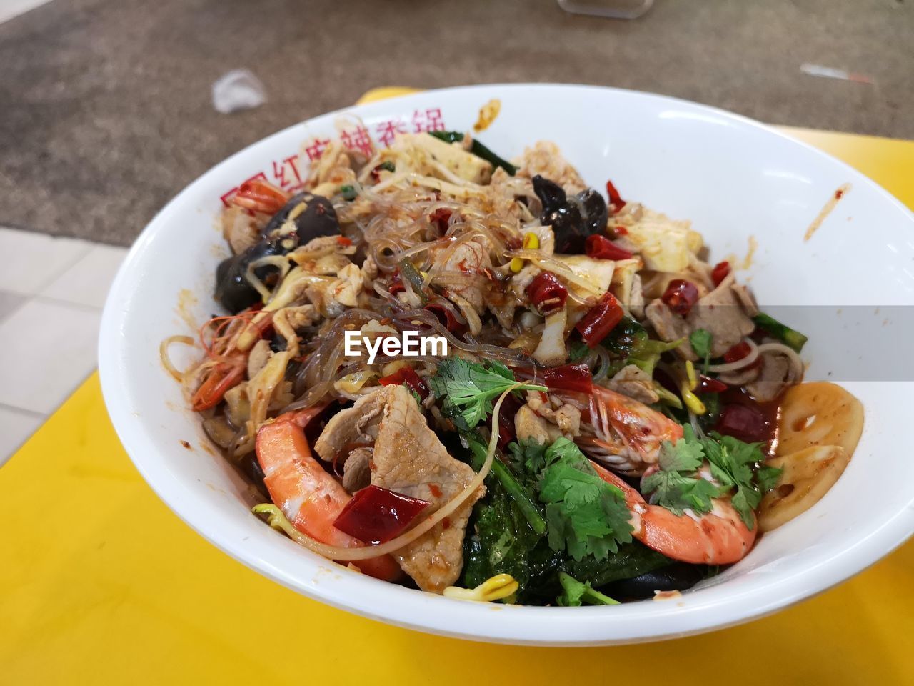 CLOSE-UP OF MEAL SERVED IN BOWL