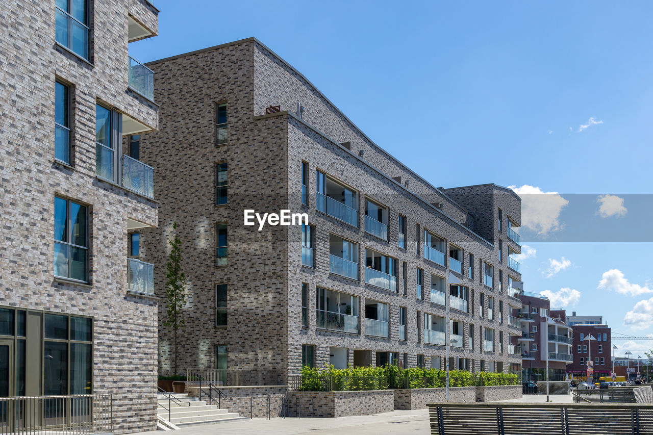 EXTERIOR OF BUILDING AGAINST SKY