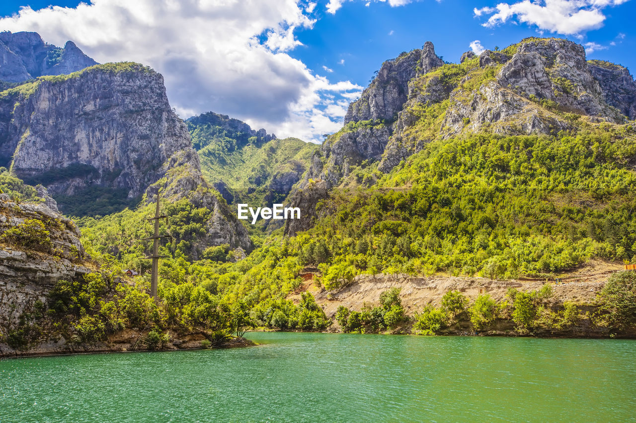 Bosnia and herzegovina beautiful lake and mountain in park