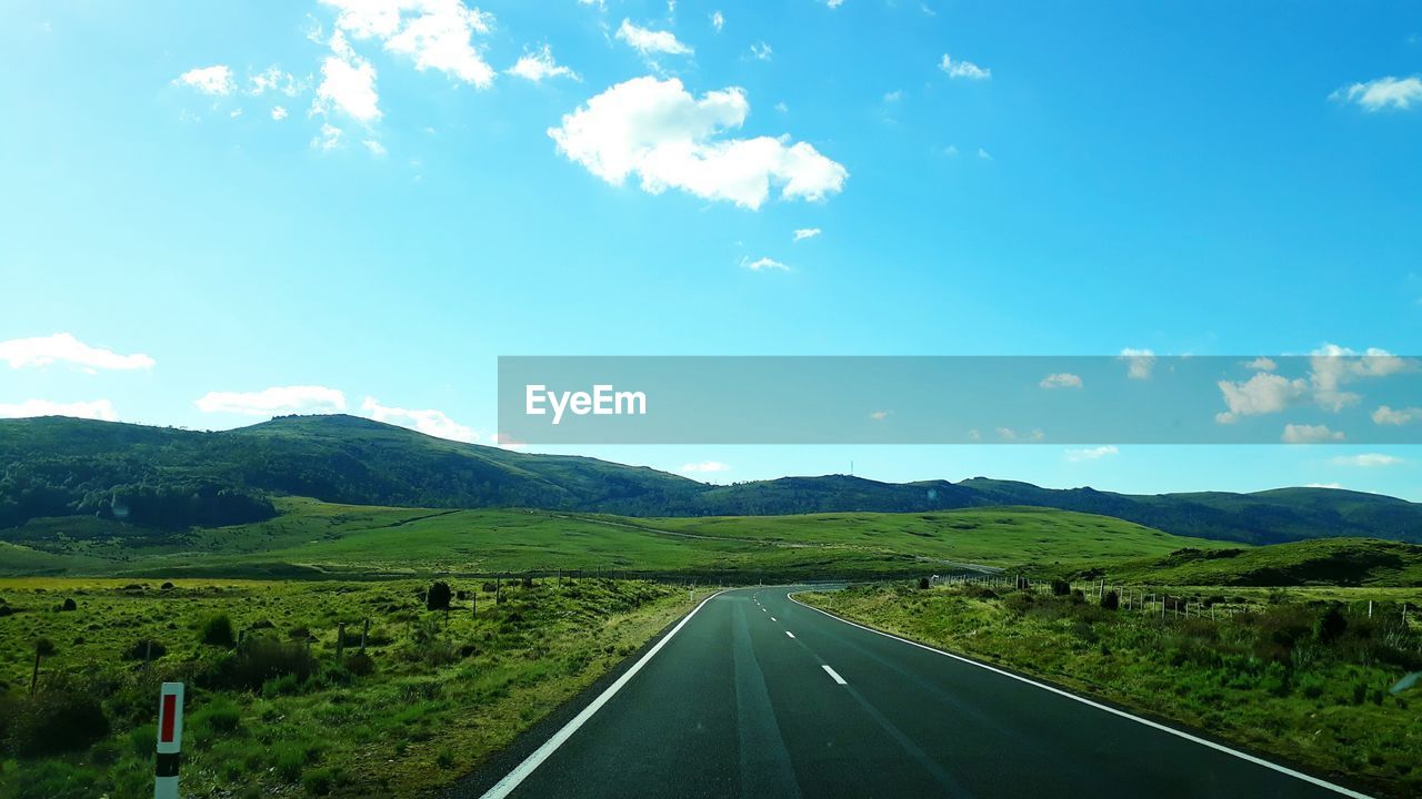 SCENIC VIEW OF ROAD AGAINST SKY