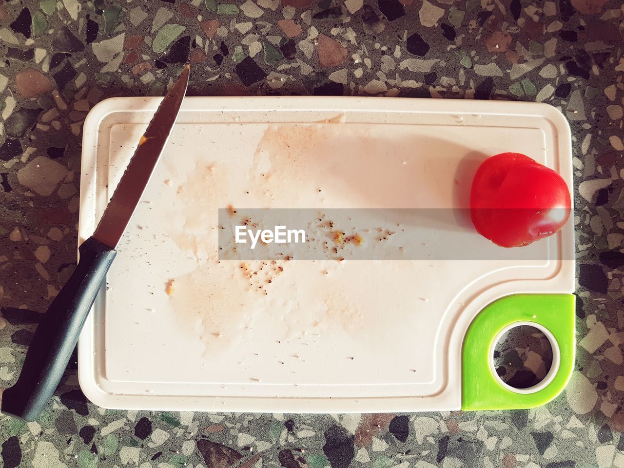 CLOSE-UP HIGH ANGLE VIEW OF PLATE WITH FORK