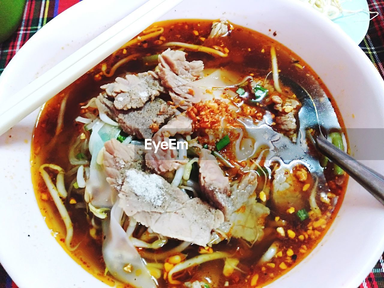 CLOSE-UP OF FOOD SERVED IN A BOWL