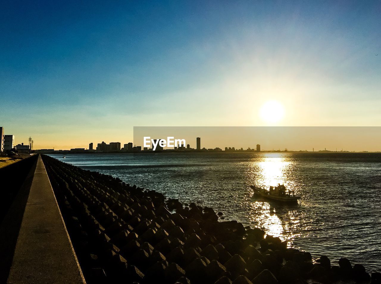 VIEW OF CITY DURING SUNSET