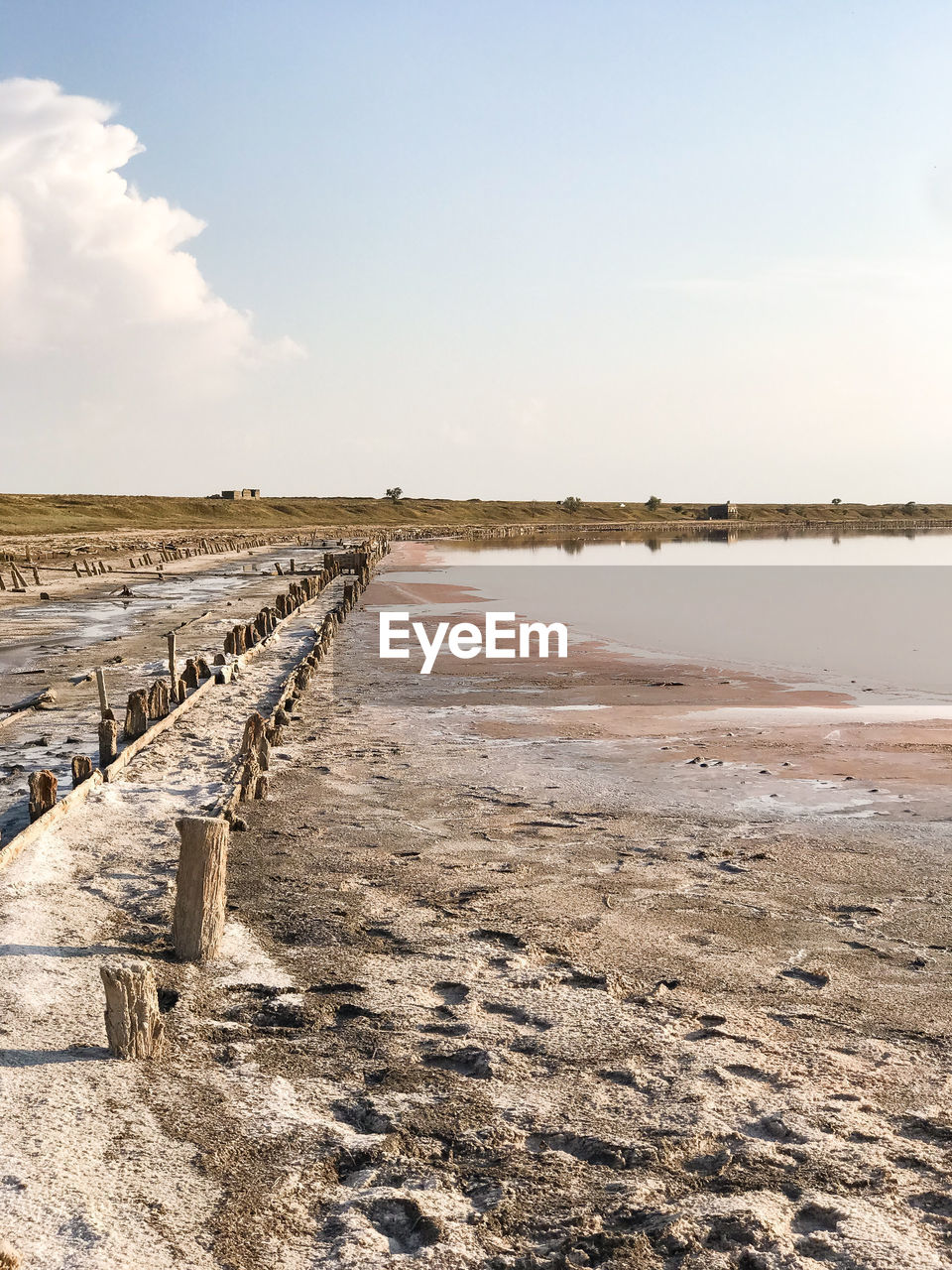 PANORAMIC VIEW OF BEACH AGAINST SKY