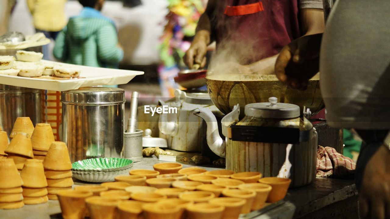 CLOSE-UP OF FOOD IN TRAY