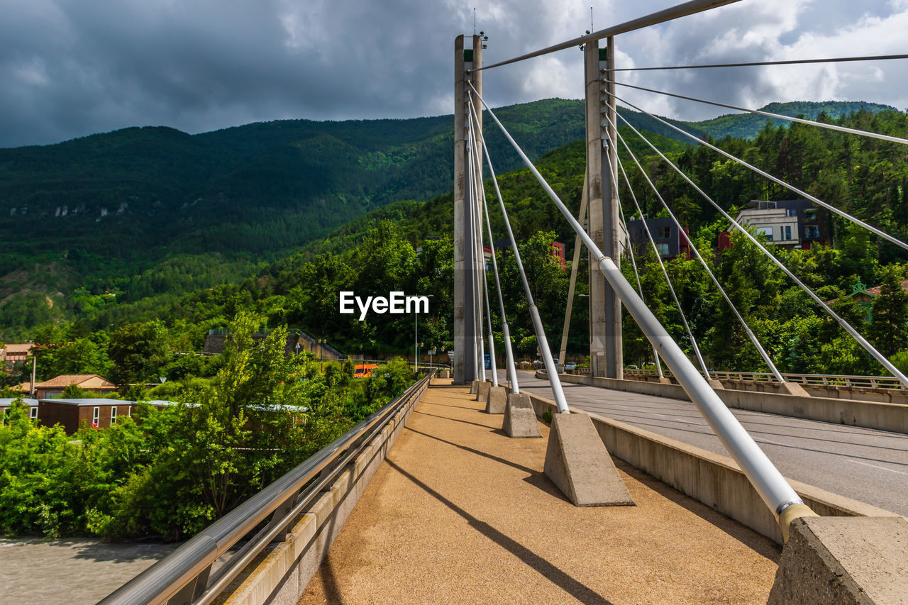 VIEW OF BRIDGE AGAINST SKY