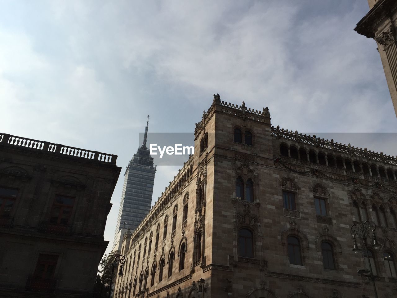 LOW ANGLE VIEW OF HISTORICAL BUILDING