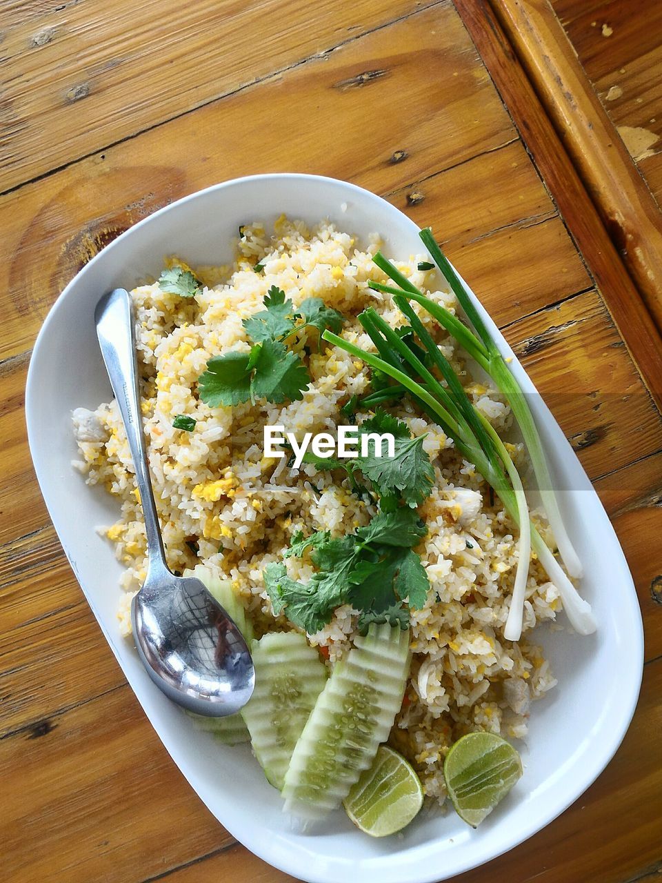 HIGH ANGLE VIEW OF FOOD SERVED IN PLATE