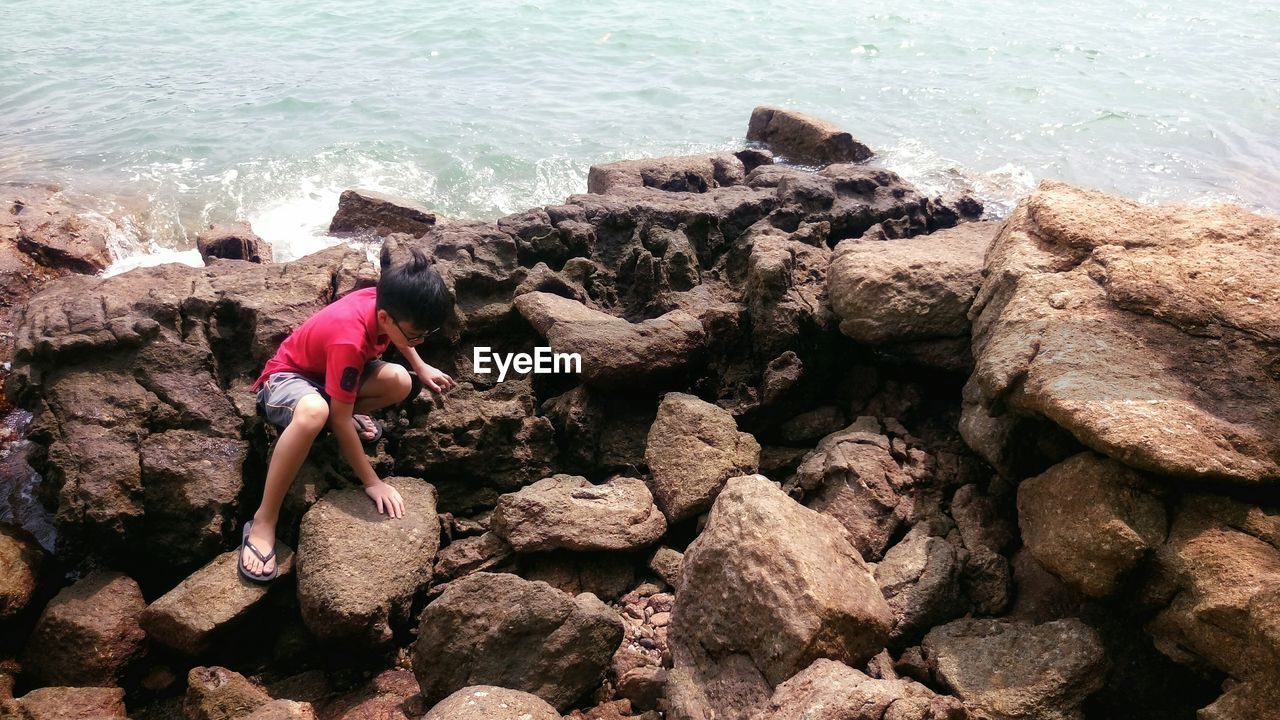 ROCKS ON SHORE