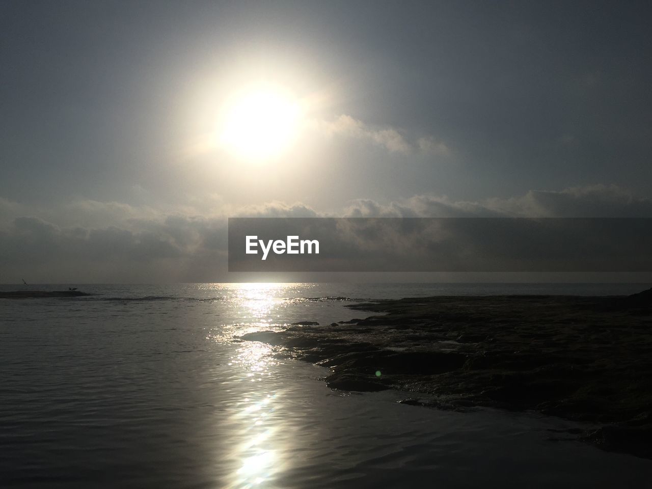 VIEW OF SEA AGAINST SKY DURING SUNSET