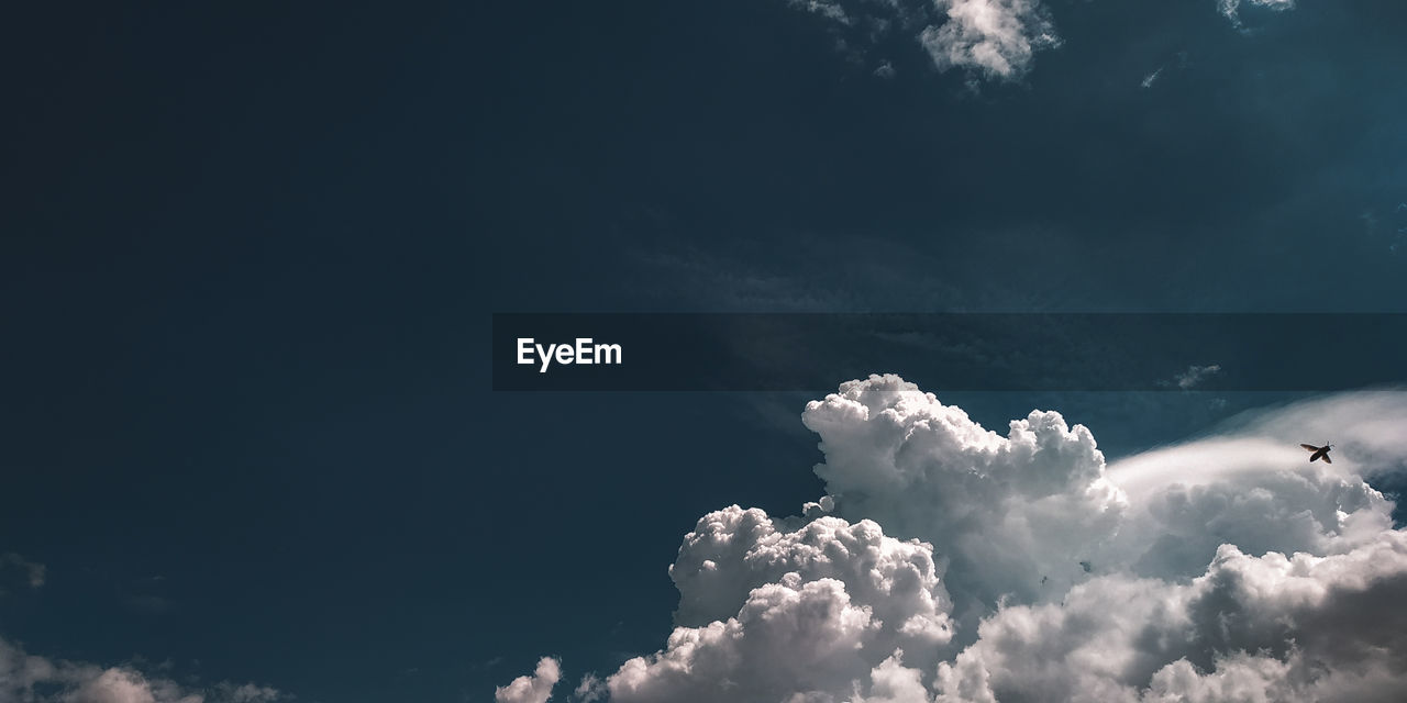 LOW ANGLE VIEW OF CLOUDSCAPE