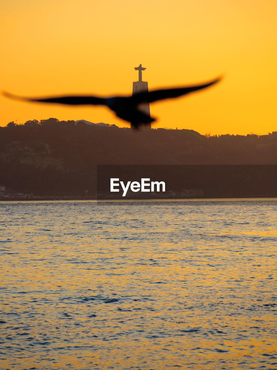 VIEW OF SEA AGAINST SKY DURING SUNSET