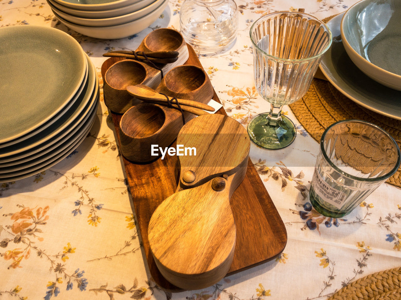 HIGH ANGLE VIEW OF SPICES IN GLASS ON TABLE