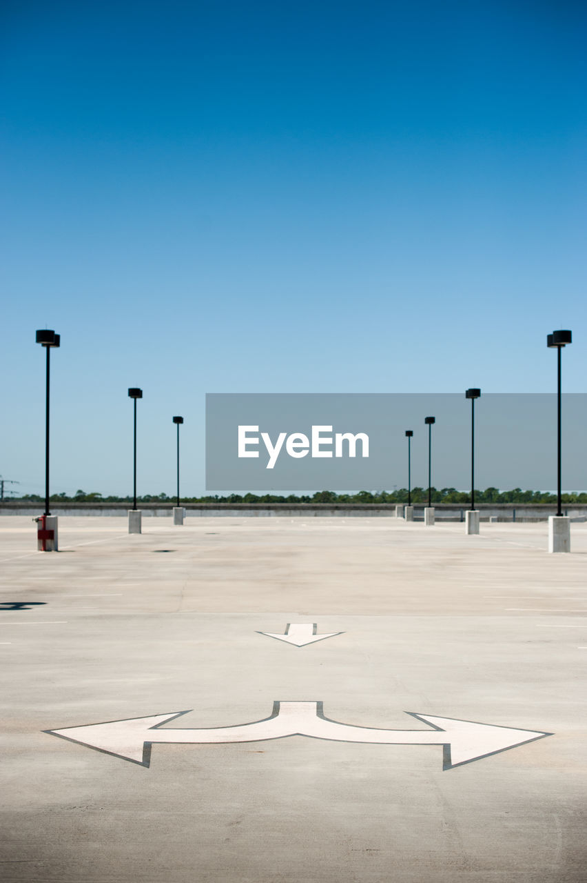 VIEW OF AIRPLANE AGAINST SKY