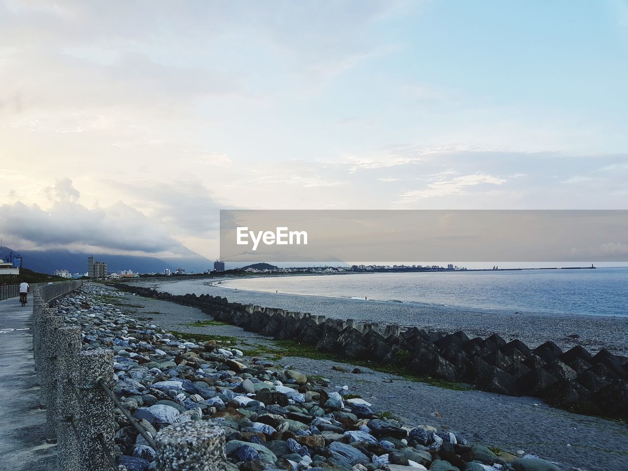 PANORAMIC SHOT OF SEA AGAINST SKY