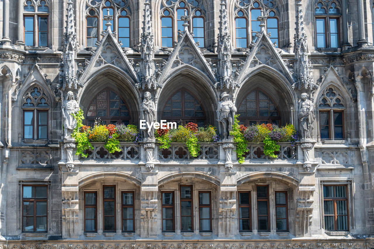 architecture, building exterior, built structure, facade, building, window, landmark, the past, history, no people, travel destinations, arch, city, day, nature, tourism, place of worship, travel, outdoors, plant, palace, worship, religion, classical architecture