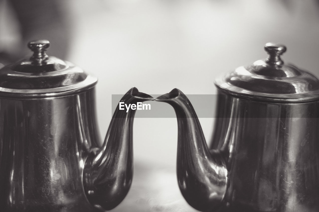 CLOSE-UP OF ICE TEA IN CUP