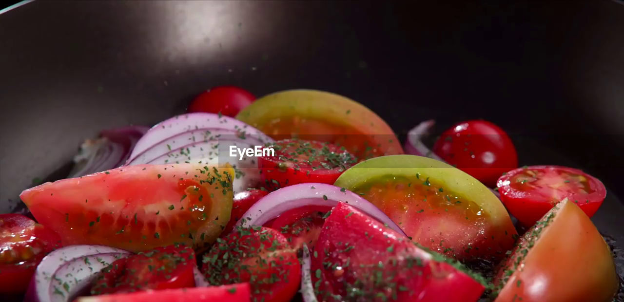 CLOSE-UP OF MULTI COLORED FRUITS IN PLATE