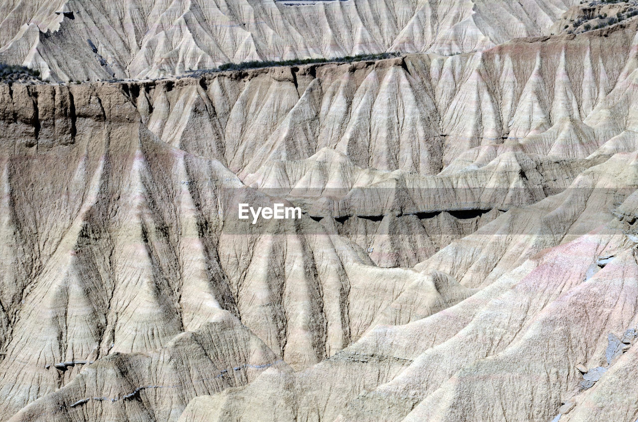 FULL FRAME SHOT OF ROCK ON GROUND