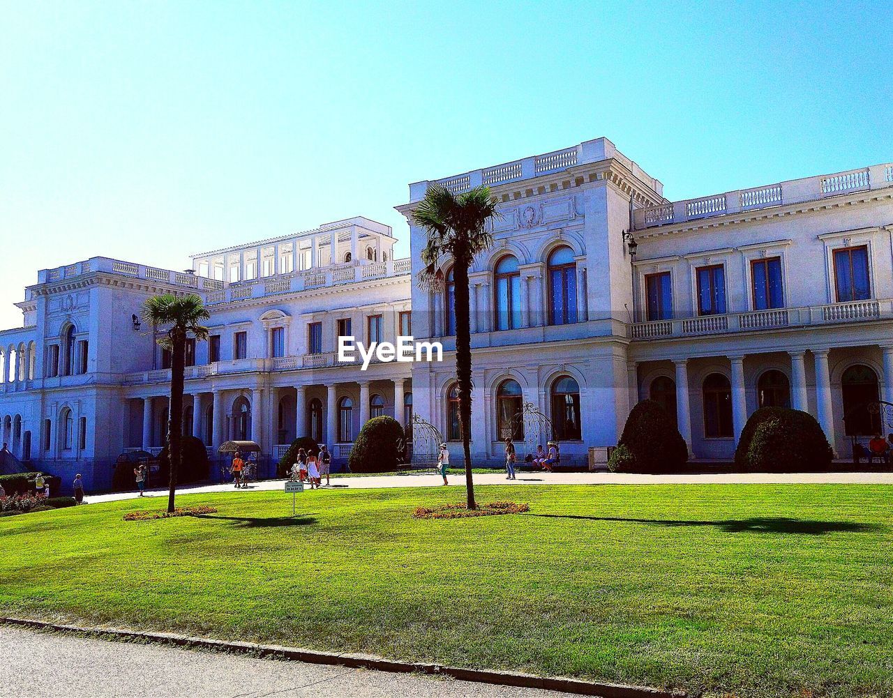 VIEW OF HISTORICAL BUILDING AGAINST SKY