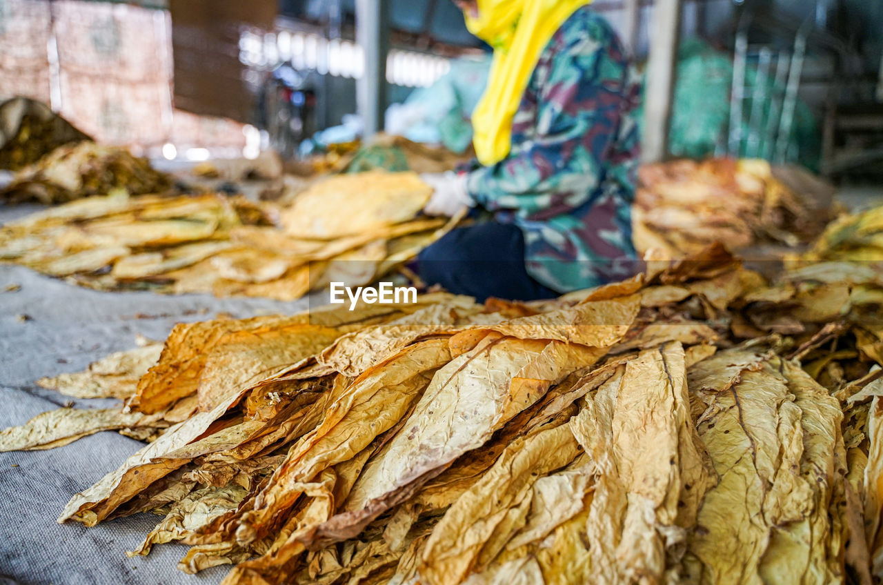 CLOSE-UP OF DRY FOR SALE AT MARKET