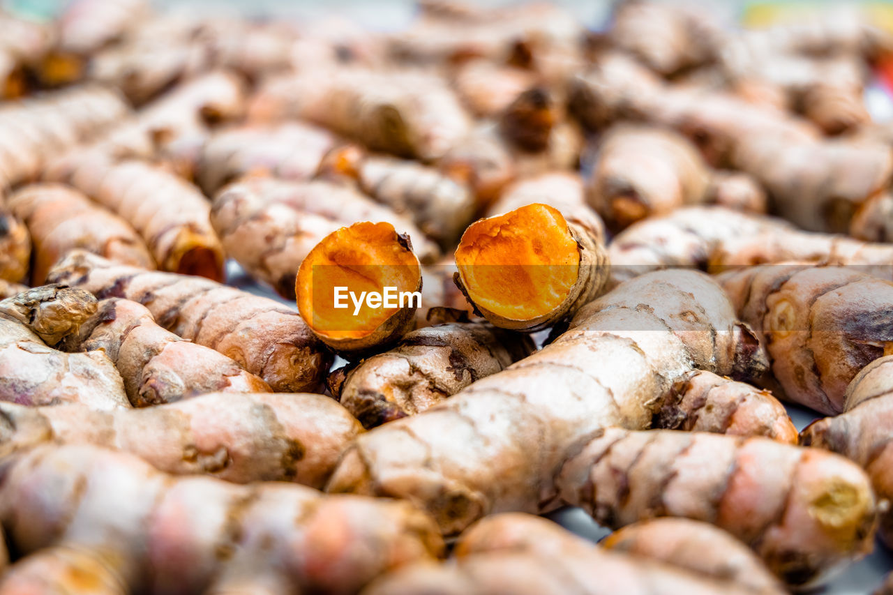 FULL FRAME SHOT OF EGGS IN MARKET