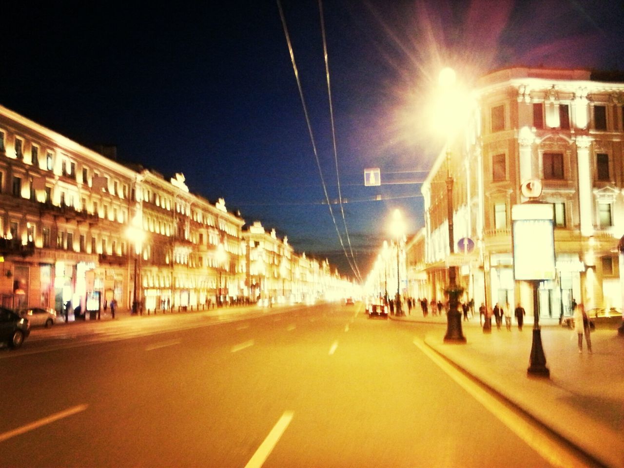 ILLUMINATED STREET LIGHT ON CITY STREET