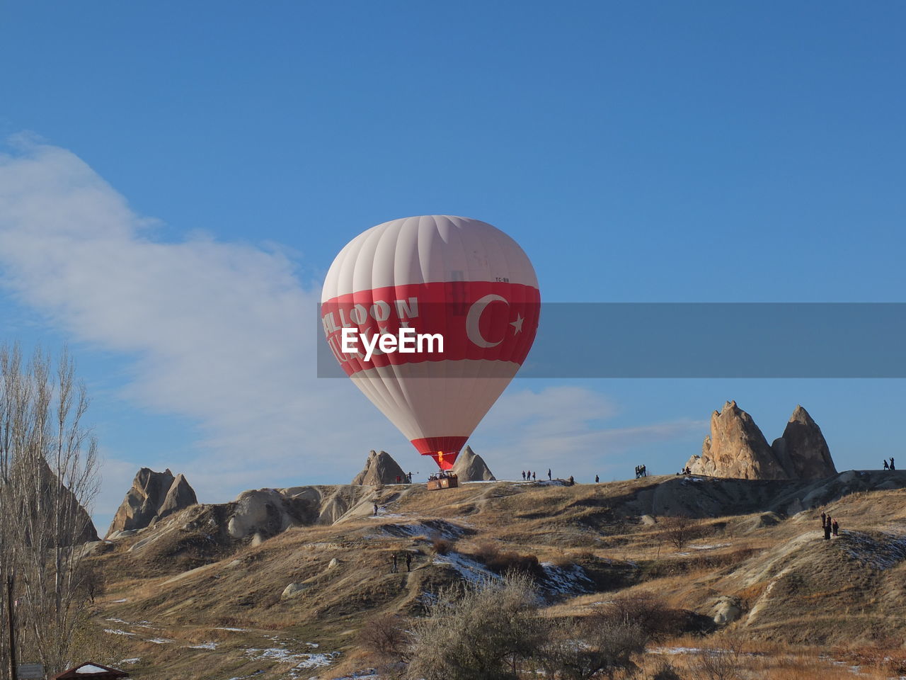 VIEW OF HOT AIR BALLOON BALLOONS ON ROCK