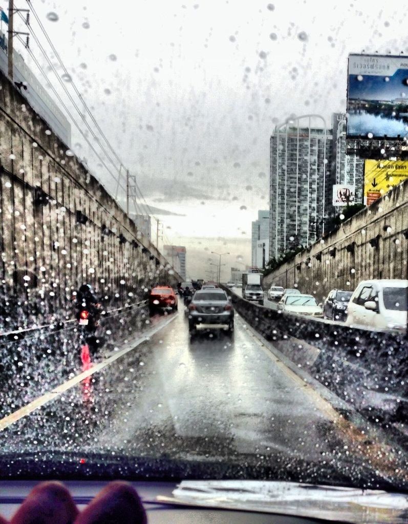 TRAFFIC ON ROAD IN CITY