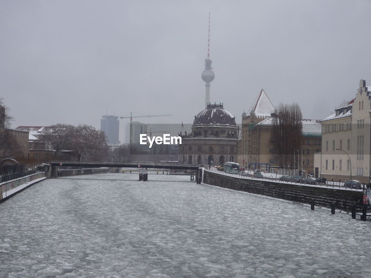 VIEW OF CITY IN WINTER